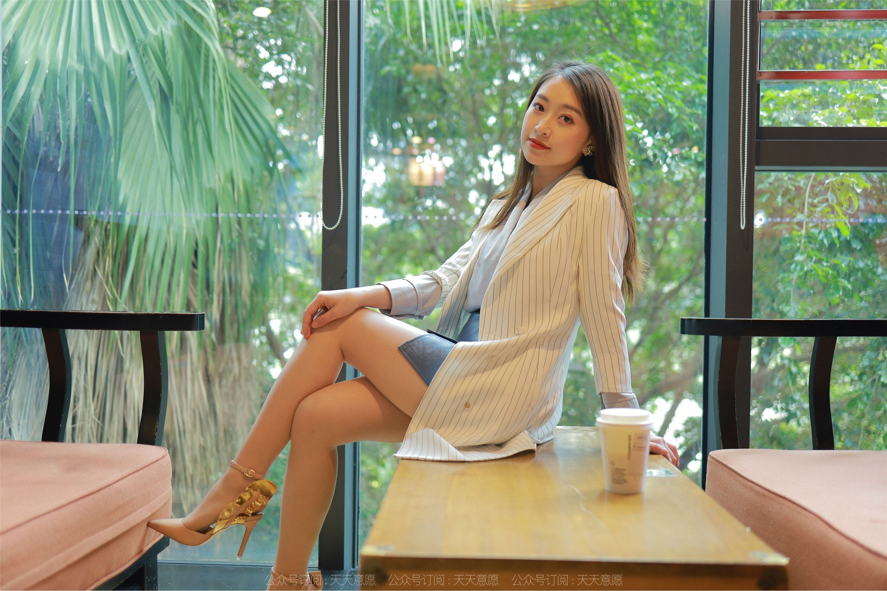 IESS异思趣向  2022.05.05 丝享家 1079：小婕《4月佳人》